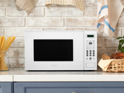 Danby 0.7 Cu. Ft. Countertop Microwave in White - DBMW0721BWW